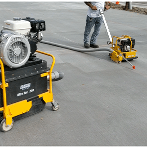 Saw for cutting concrete